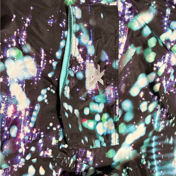 Stylish Kids Puffer Jacket - Black and Blue - Picture 15 of 16